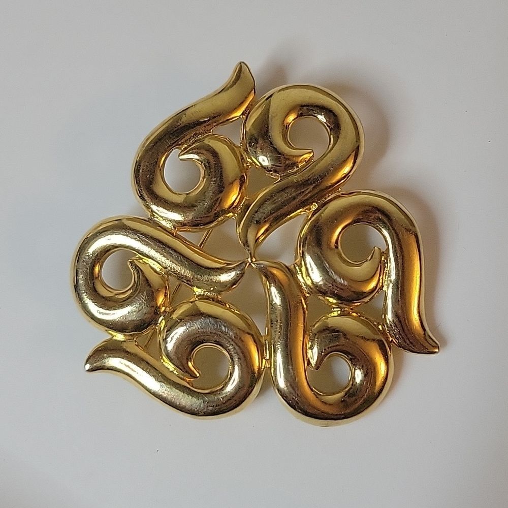 Vintage Abstract 6 or 9 Gold Brooch - E. PEARL
